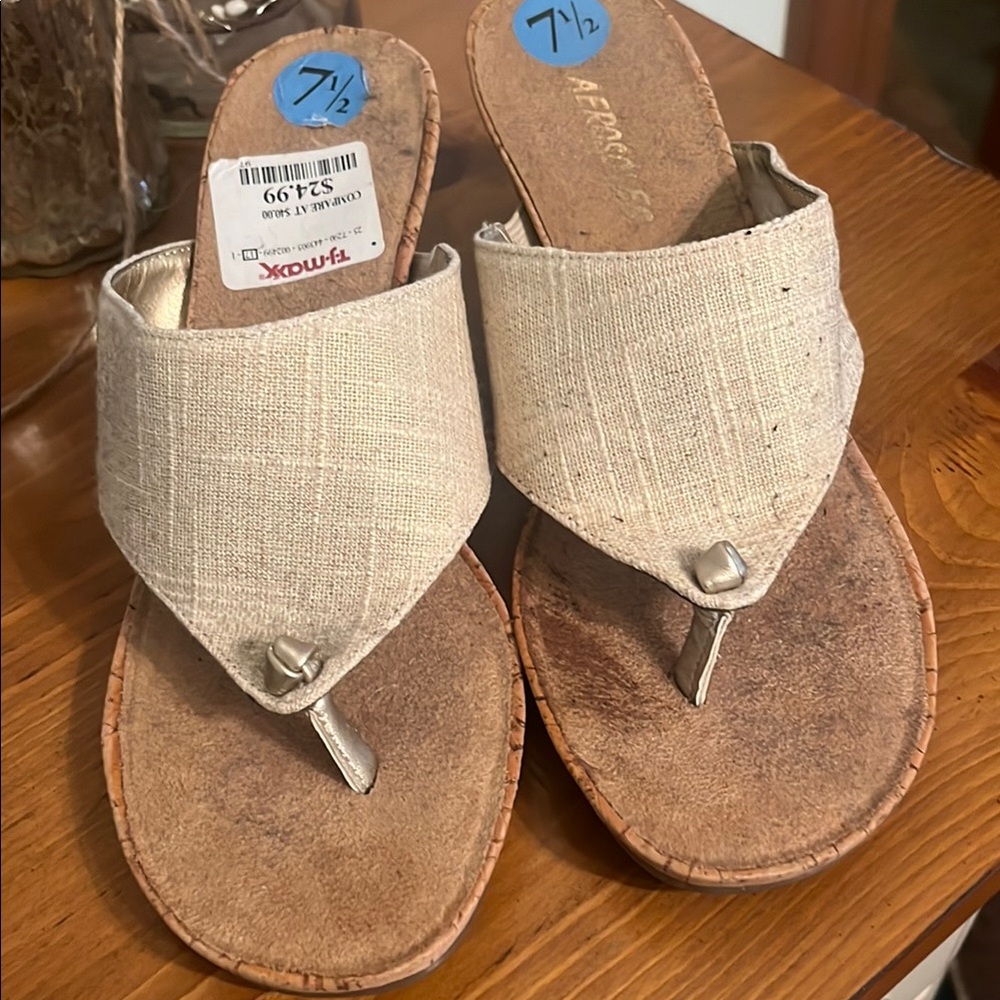 AEROSOLES Cream Sandals Casual Thong Style